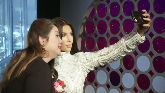 Madame Tussauds Unveils Selfie-taking Kardashian