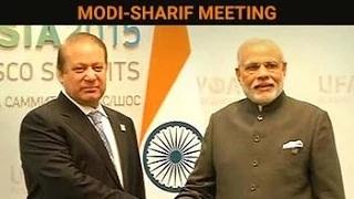 PM Modi-Nawaz Sharif hold extended talks in Russia