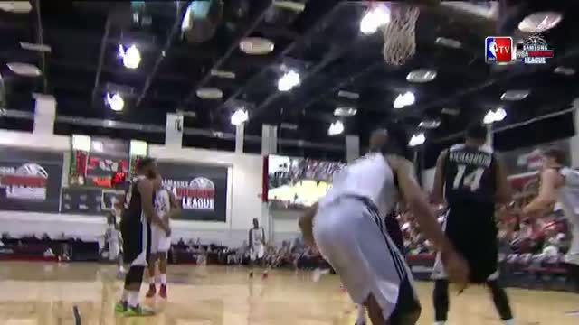 NBA: Robinson Has Some Hops for the Alley-Oop!