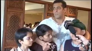 Salman Khan's Bond With Kids - CUTE MOMENTS