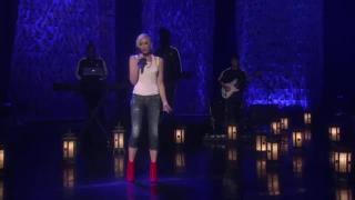 Gwen Stefani - Used To Love You (Live On Ellen)