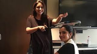 Parineeti Chopra Gives 'Ashirwad' To Sania Mirza.