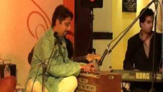 Nishant Akshar Live at Vasant Vihar Club - Hans Ke Bola Karo