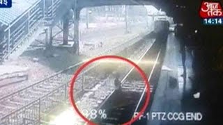 Girl Jumps Onto Tracks At Malad Station In Suicide Bid, Saved
