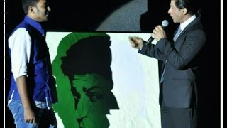 Light Art of SRK in front of Shahrukh khan by Vivek Patil at World's Got Talent Press Confrence