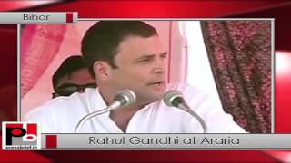 Bihar polls: Rahul Gandhi takes on PM Modi at Congress election rally