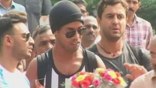Ronaldinho narrowly avoids fatal injury in India
