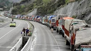 Jammu-Srinagar national highway closed to traffic due to fresh snowfall