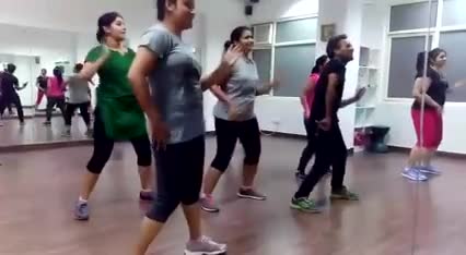 Rajat Sharma Dancing with students Yo Yo Jack