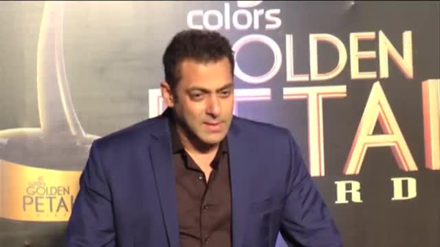 Colors GOLDEN Petal Awards 2016 Salman Khan