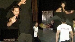 Tiger Shroff's LIVE Stunt Performance On Stage - Baaghi - Shraddha Kapoor