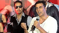 Akshay Kumar SLAMS Crazy Fans - Slap Controversy