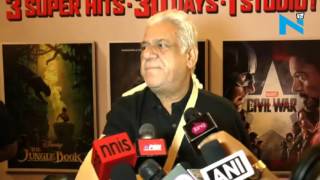 Actor Om Puri hurts his elbow on sets of his film