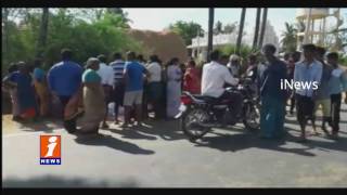 Car hits people in At Tekkali Two Dead Nellore iNews