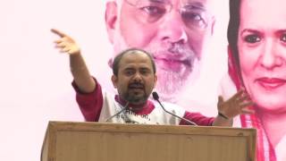Dilip Pandey Addresses People During Protest on Helicopter Scam at Jantar Mantar