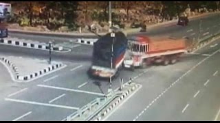 On Cam: Car in Telangana sandwiched between two trucks