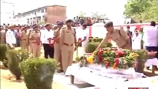 Wreath Laying Ceremony of SHO Santosh Kumar - Mathura Clashes