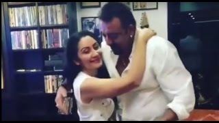 LEAKED:Sanjay Dutt's Romantic Dance With Wife Manyata Dutt