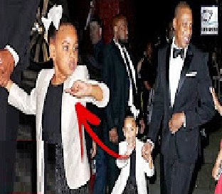 Blue Ivy ANGRY At Paparazzi (Video)