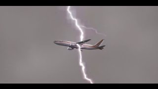 Amazing Airplane Struck By Lightning - Plane Crash