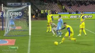 Gonzalo Higuain kihagyott ziccere a Napoli-Chievo merkozesen