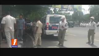 Police Sudden Inspects at Khairatabad | Hyderabad | iNews