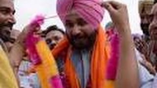 Navjot Singh Sidhu Resigns From BJP, Joins AAP