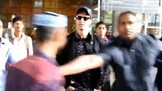 Shocking Video | Hrithik Roshan's bodyguard misbehaves with Media