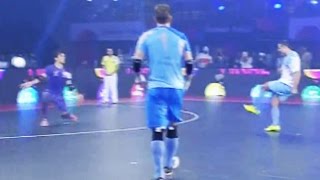 Ryan Giggs and Michel Salgado Fails Penallty Kicks India Premier Futsal Final Mumbai vs Kochi 1-1