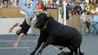 Shocking Bull Fighting Accidents 2016 Amazing videos