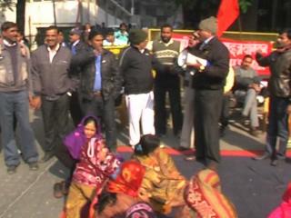 NDMC और EDMC के अस्पतालों के डॉक्टर्स अनिश्चितकालीन हड़ताल पर (Delhi)