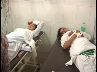 श्रीनगर - वार्डन ने 15 छात्राओं पीटा, अस्पताल में भर्ती