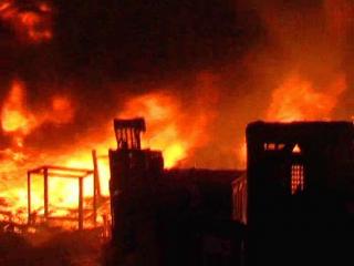 गोदाम में लगी भयानक आग, लाखों का नुक्सान