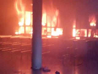 अमृतसर के रेलवे स्टेशन पर भयानक आग, मची भगदड़