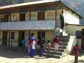 प्रदेश सरकार के ग्रामीण शिक्षा के स्तर को सुधारने के दावे हुए खोखले