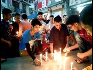 पांवटा रेप-हत्याकांड पर छात्रों ने निकाला कैंडल मार्च