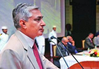 Justice TS Thakur takes oath as the next Chief Justice of India.