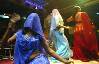 Maharashtra dance bars to get fresh licenses