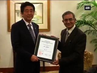 जापान के PM शिंजो आबे को JNU में मिली डॉक्ट्रेट की मानद उपाधि