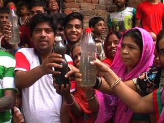 दिल्ली : लोगों को पानी के रूप में दिया जा रहा है ज़हर !