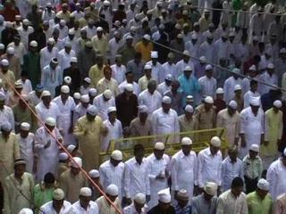 इलाहाबाद में हर्षोउल्लास से मनाई गई ईद