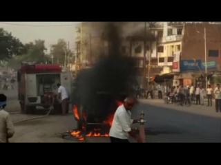 भीषण गर्मी में सड़क पर आग का गोला बन रहे हैं वाहन