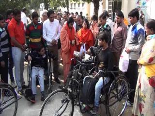 World Handicap Day par banti gai tricycle