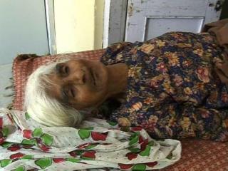 संदिग्ध हालात में मिली वृद्ध महिला की लाश, लोगों में दहशत