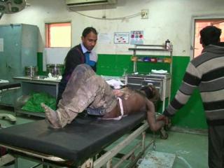 इलाज के लिए इम्तहान, अस्पताल में नहीं किया गया भर्ती