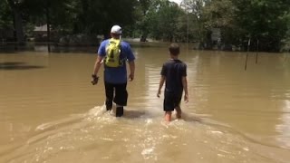 Residents Struggle to Save Homes in Louisiana
