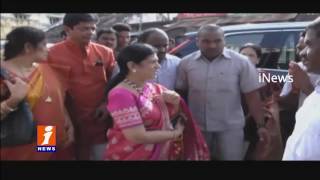 Chiranjeevi's Wife Visits Arasavalli Suryanarayana Temple | iNews