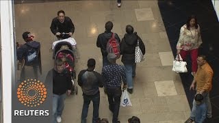 UK shoppers shug off Brexit blues