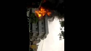 very dangerous fire in Hero & yamaha bike showroom in delhi