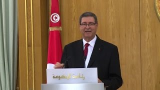 Tunisia's new unity government takes office